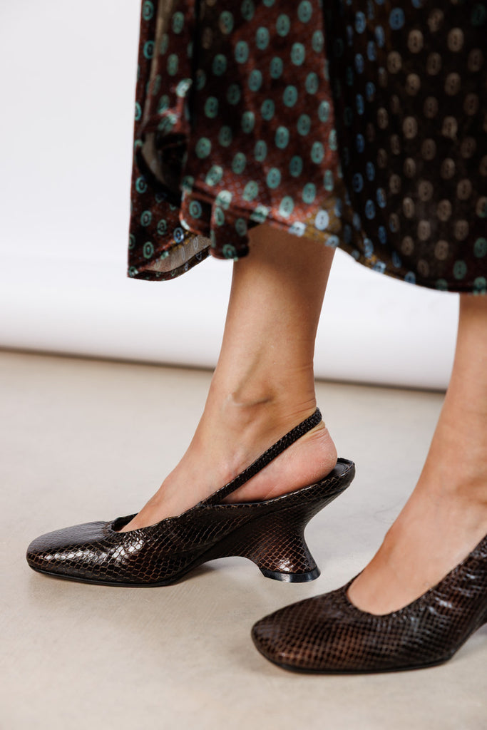 Snakeskin Embossed Leather Sling Back Pumps - Dark Brown