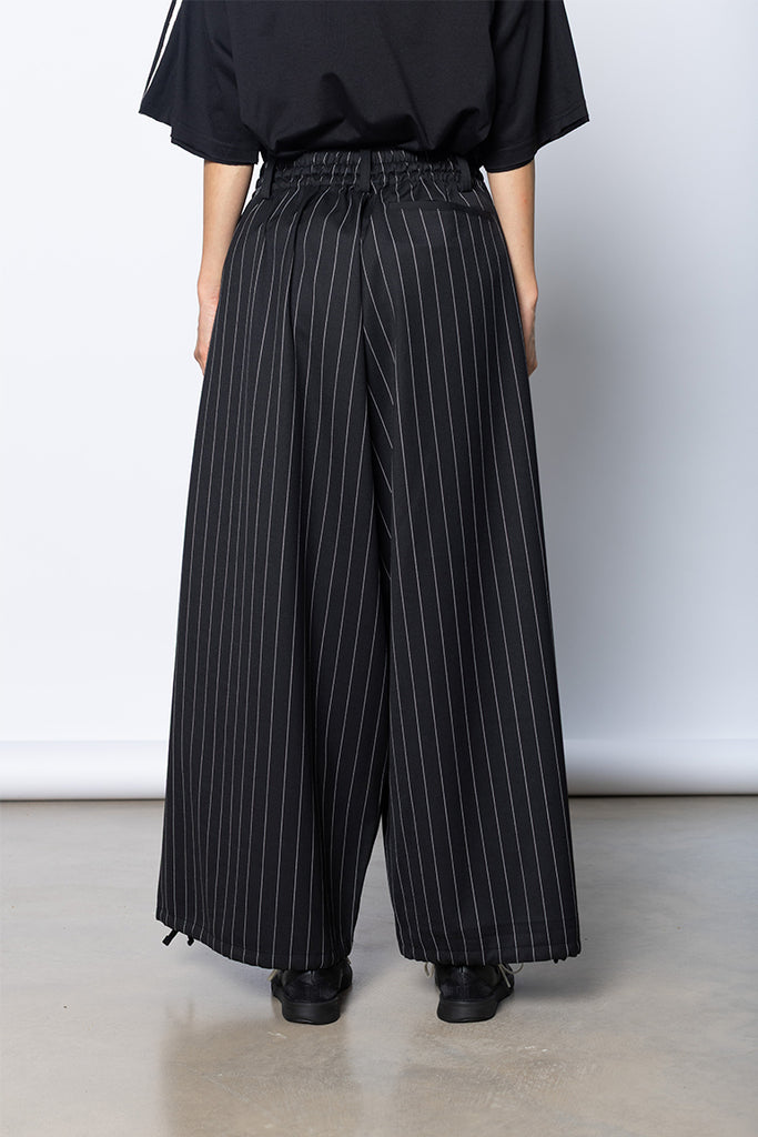 Refined Wool Cropped Wide Leg Pinstripe Pant - Black