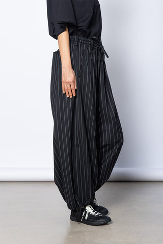 Refined Wool Cropped Wide Leg Pinstripe Pant - Black