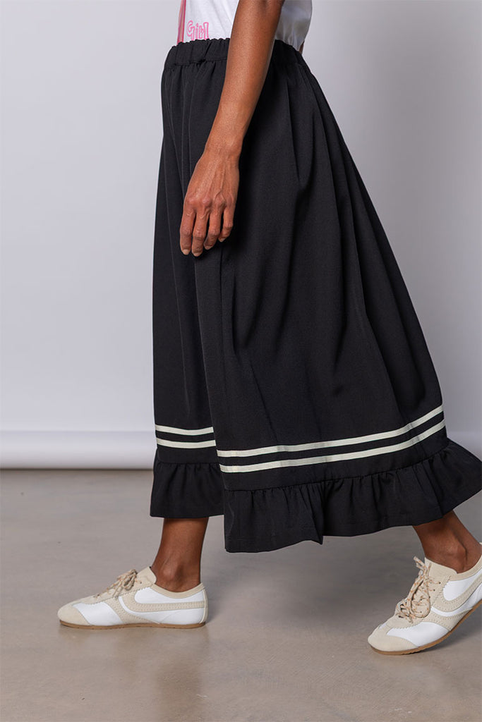 Ruffled Hem Skirt - Black