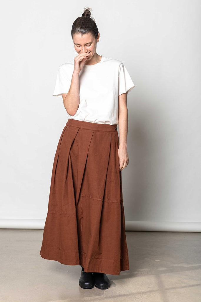 Slanted Pleat Cotton Skirt -Brick
