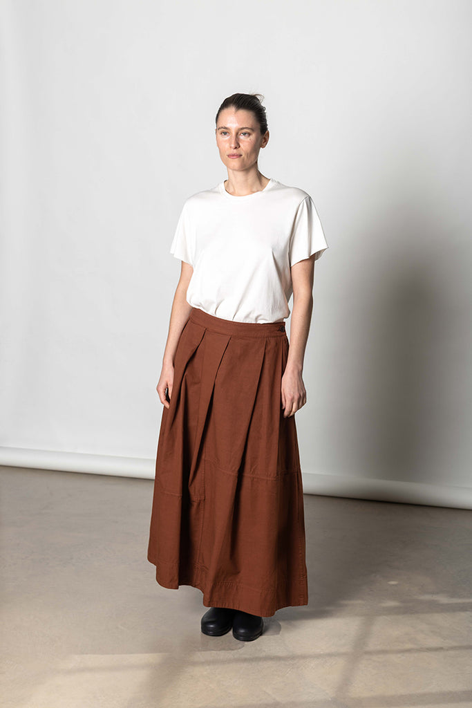 Slanted Pleat Cotton Skirt -Brick