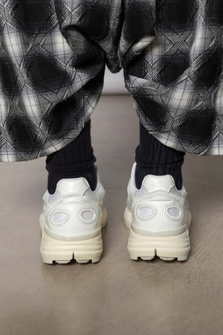 Sneakers - White