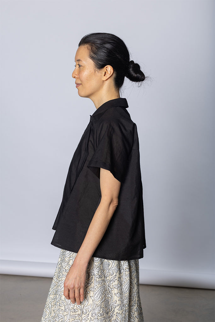 Cotton Ramie Peter Pan Collar Shirt - Black