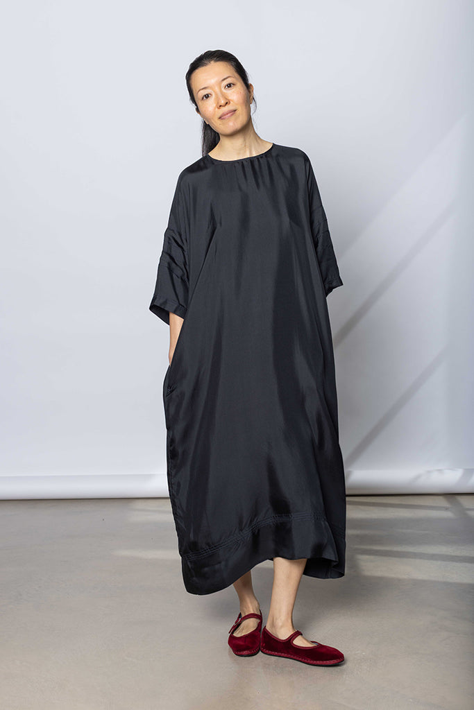 Silk Twill T-Shirt Dress - Printer Black