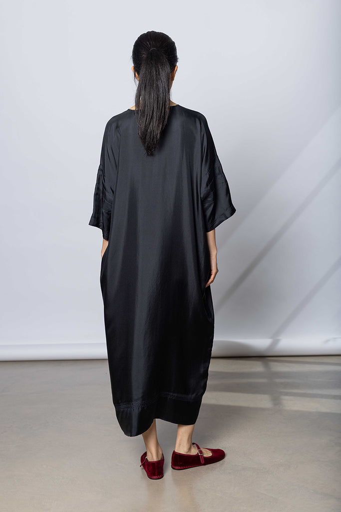 Silk Twill T-Shirt Dress - Printer Black