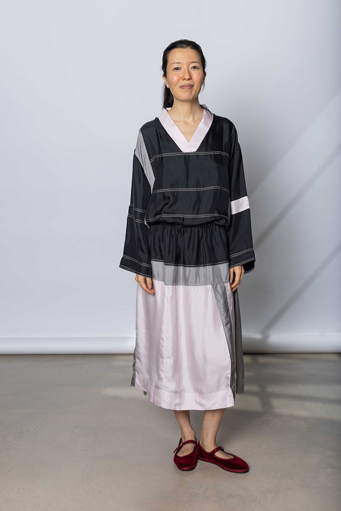 Silk Twill V Neck Dress - Printer Black/Silver Grey/White Lilac