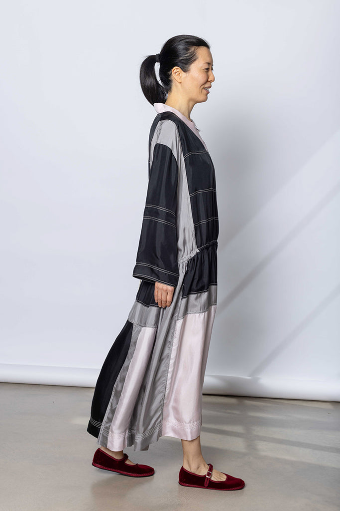 Silk Twill V Neck Dress - Printer Black/Silver Grey/White Lilac