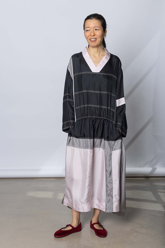 Silk Twill V Neck Dress - Printer Black/Silver Grey/White Lilac