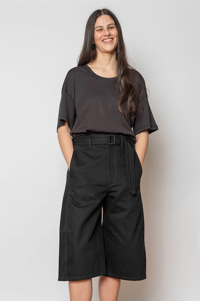 Twisted Belted Bermuda - Black