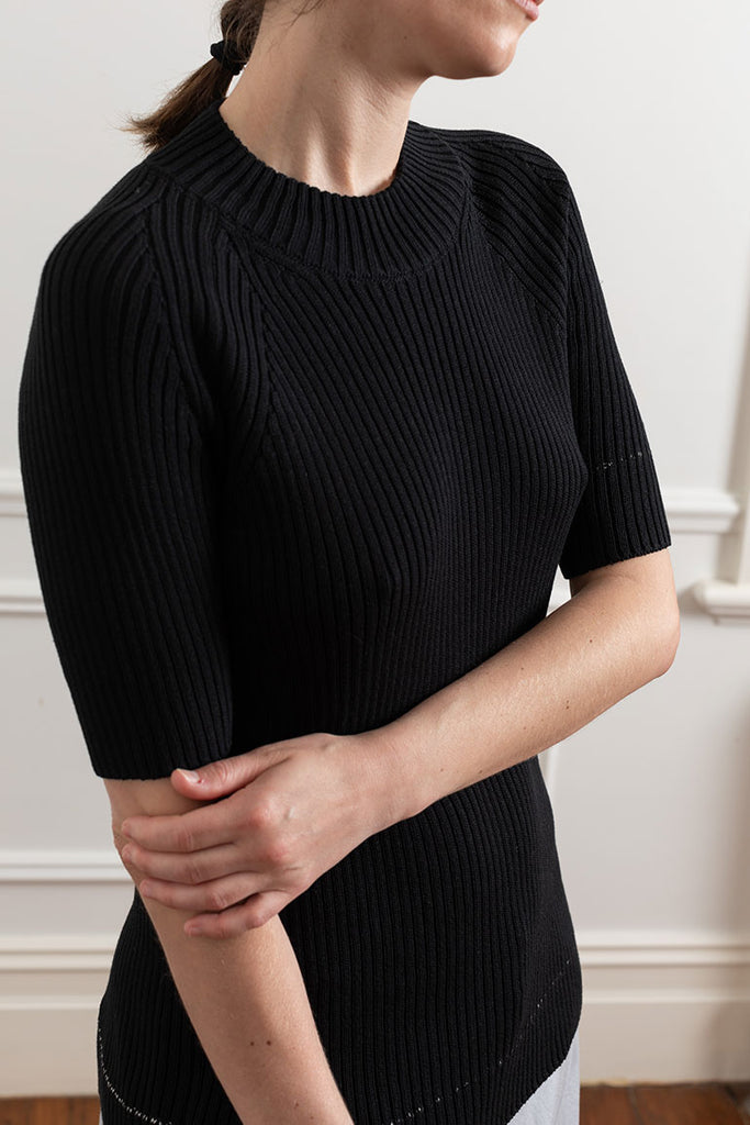 Twisted Half Sleeve Rib Pullover - Black