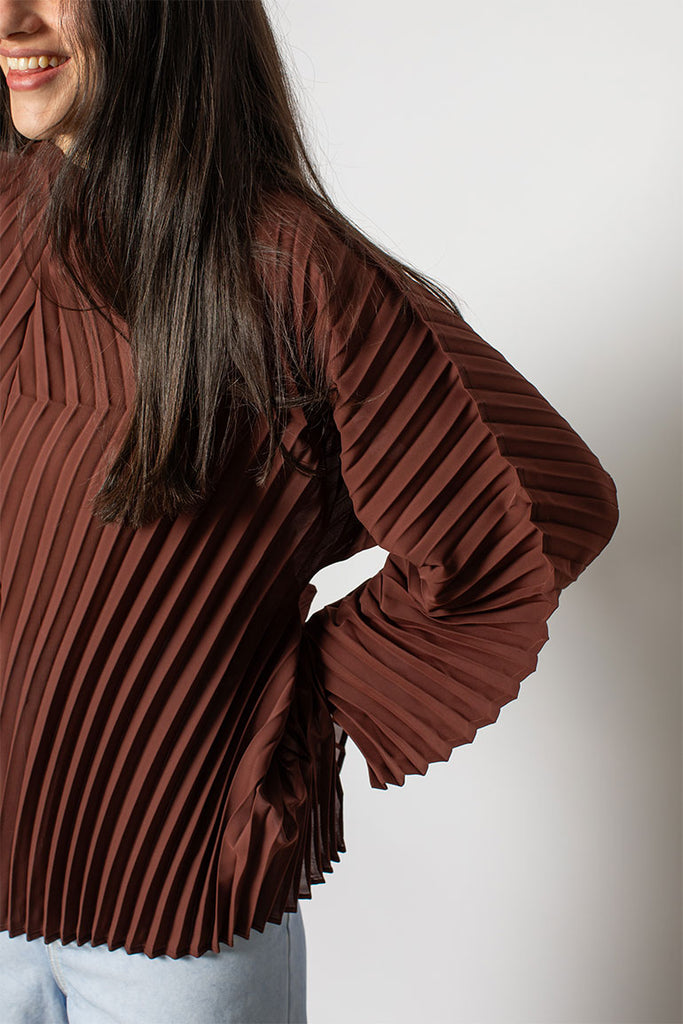 Wave Pleats Top - Dark Brown