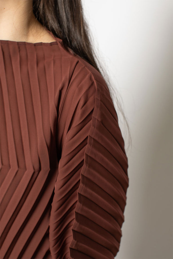 Wave Pleats Top - Dark Brown