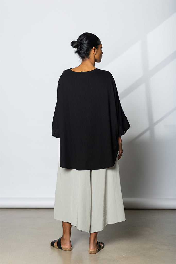 Contrast Cuff Round Neck T-Shirt - Black