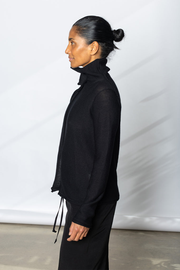Contrast Trimmed High Neck Pullover - Black