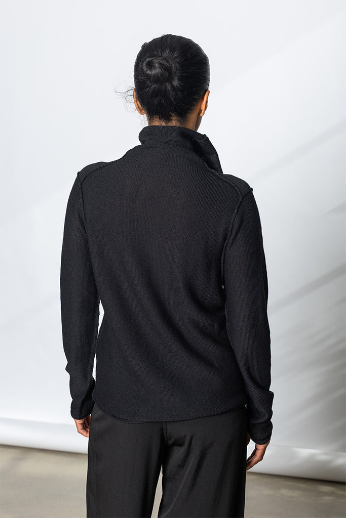 Contrast Trimmed High Neck Pullover - Black