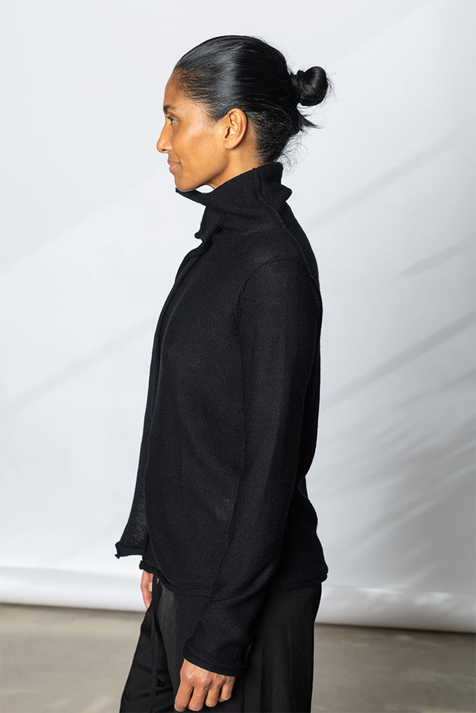 Contrast Trimmed High Neck Pullover - Black
