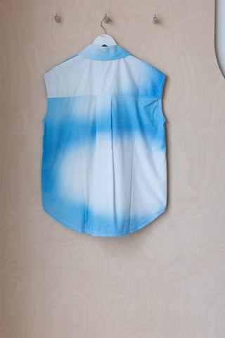 Kowtow Sleeveless Shirt - White/Blue