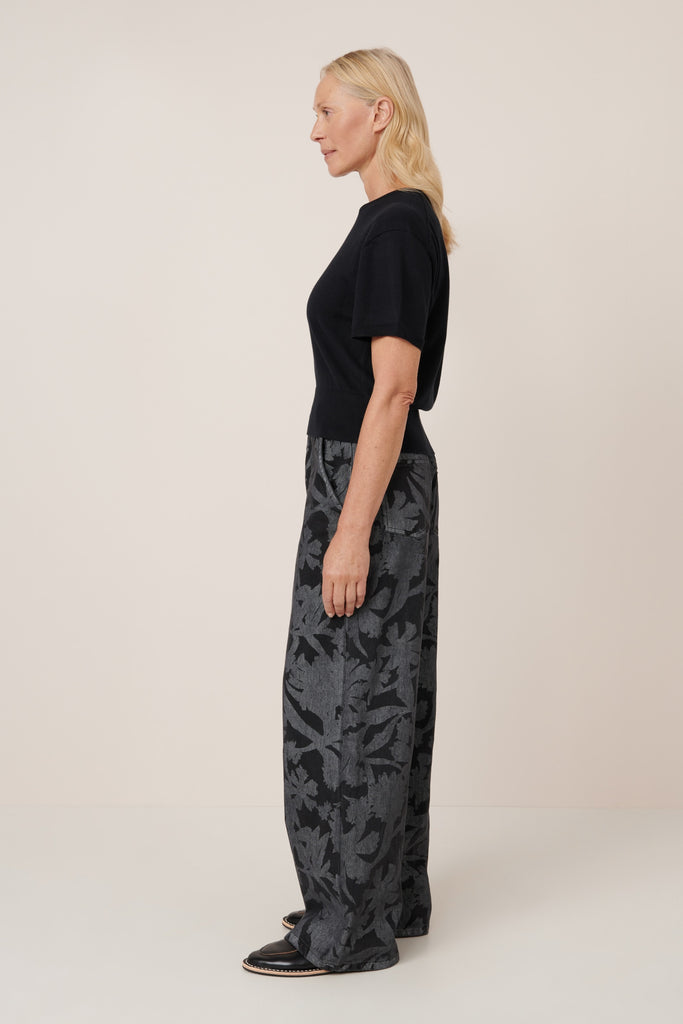 Silhouette Top - Black